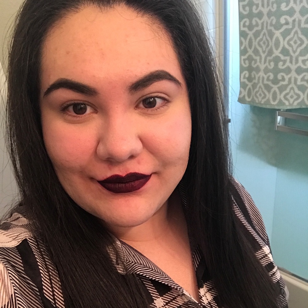 Meet your Posher, Mayra